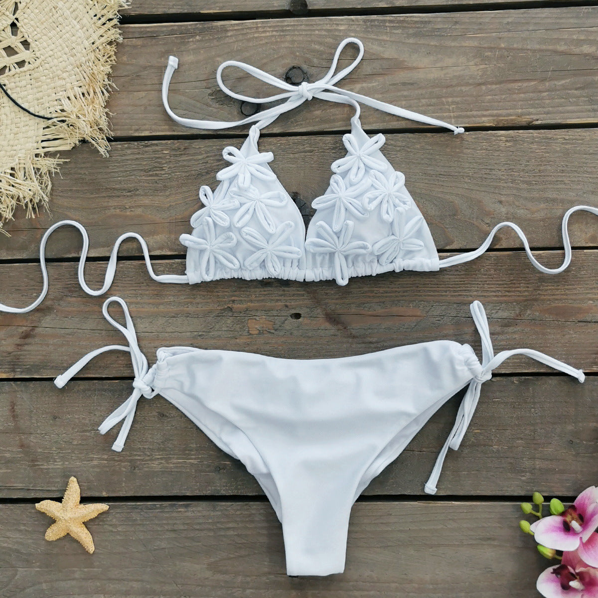 Ensemble bikini pour femme avec motifs floraux élégants et bretelles ajustables par berg-feldt