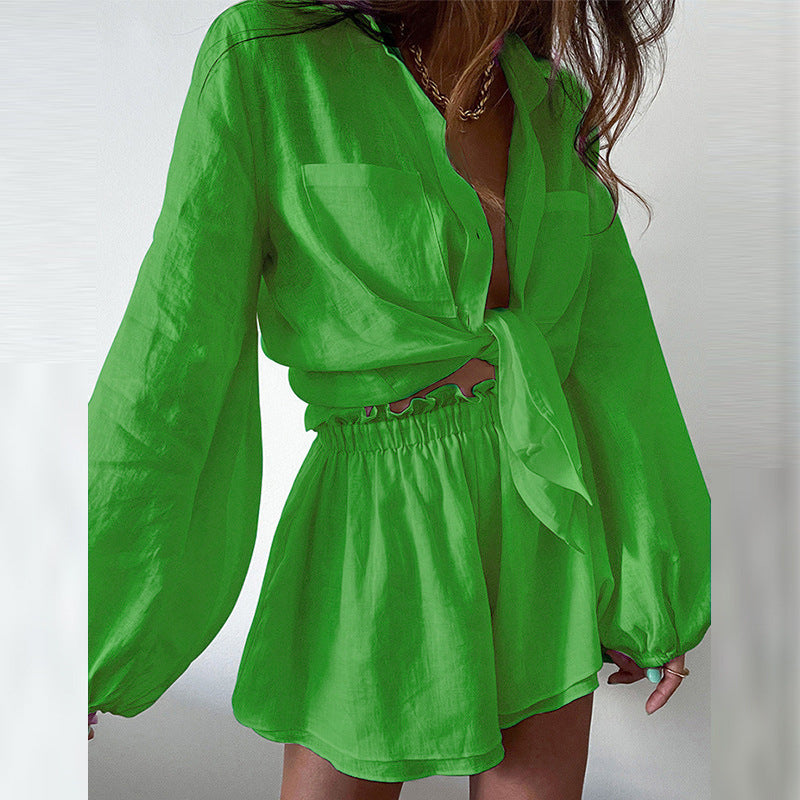 Entspanntes Damen Shirt-Shorts Set mit taillierter Passform von berg-feldt