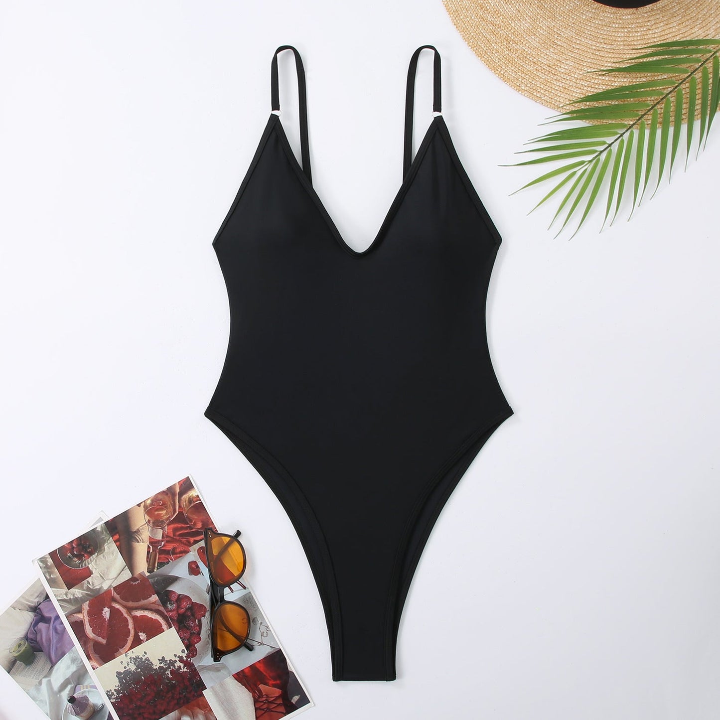 Maillot de bain femme Berg-Feldt avec décolleté en V profond et découpes