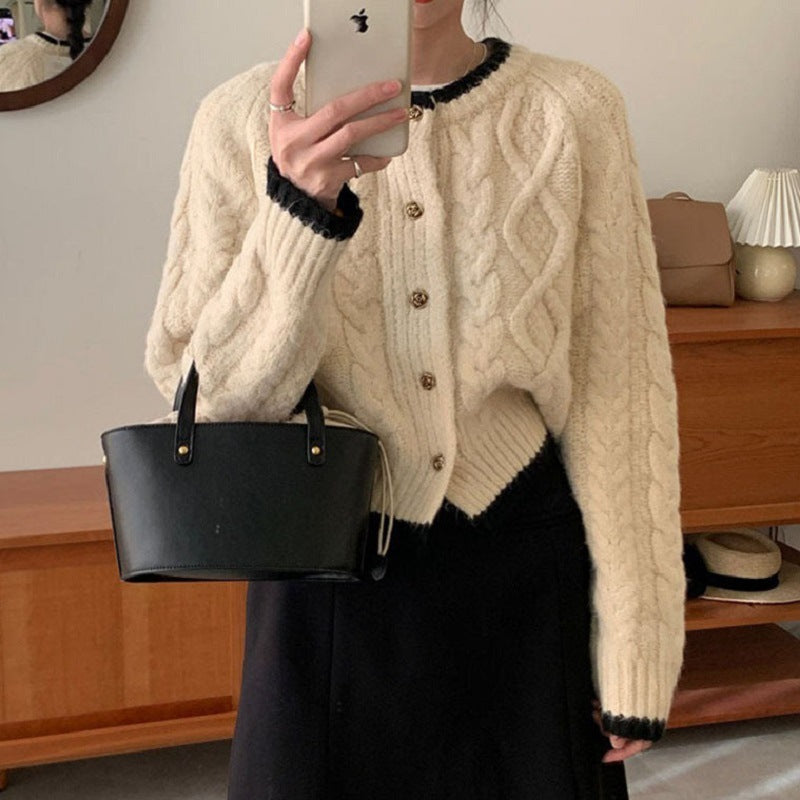 Cardigan douillet pour femmes avec élégant motif torsadé et bordures contrastées Berg-Feldt
