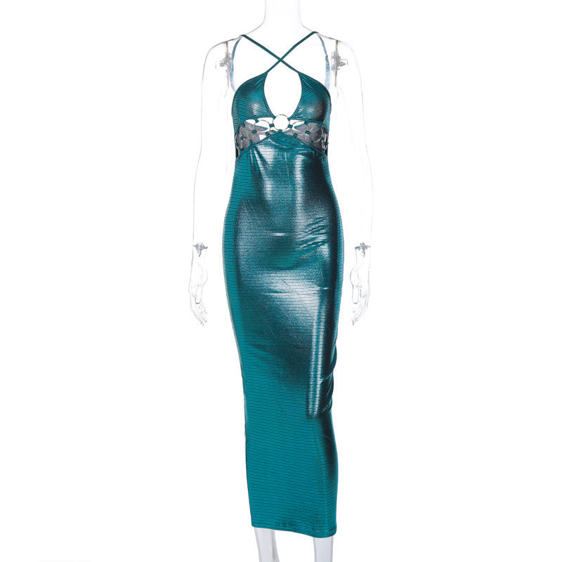 Robe longue élégante pour femme avec décolleté plongeant en V et découpe discrète berg-feldt