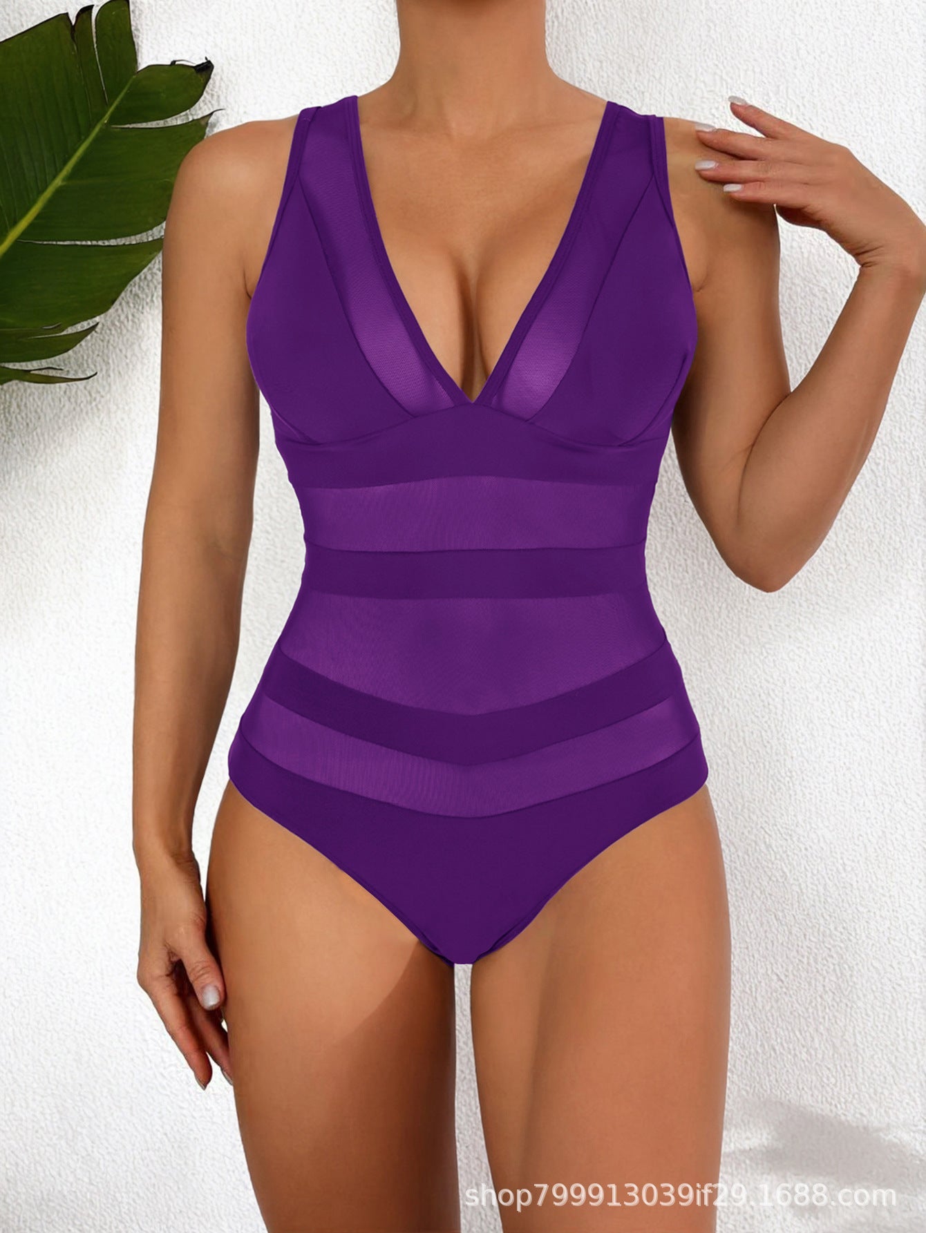Maillot de bain femme Berg-Feldt, texturé, col en V