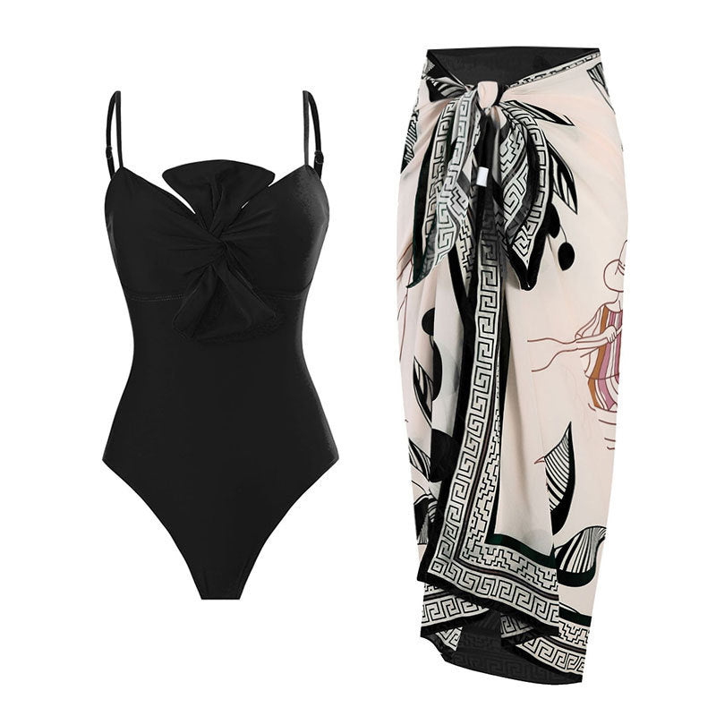 Maillot de bain élégant pour femme avec effet noué sophistiqué et paréo léger de berg-feldt