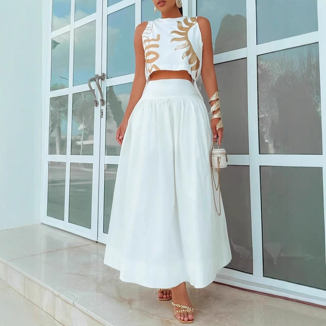 Ensemble élégant deux pièces pour femme : Crop top artistique et jupe fluide par berg-feldt