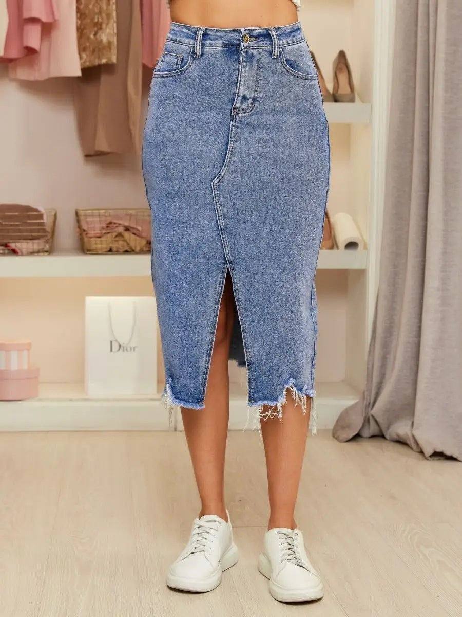 Jeansrock für Damen mit hohem Schlitz und Fransen am Saum von berg-feldt