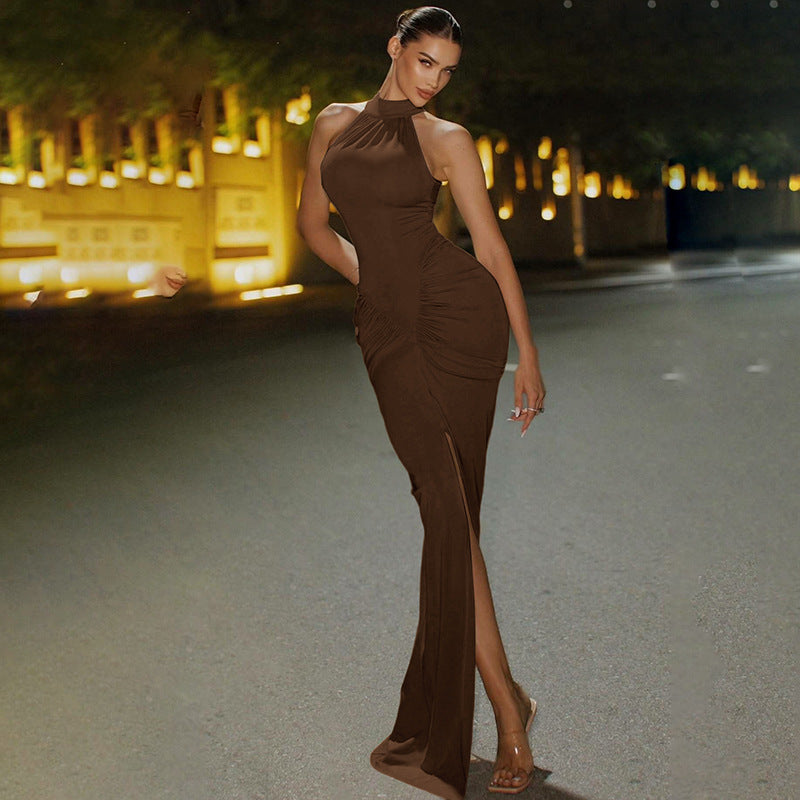Maxi-robe femme élégante avec coupe asymétrique et drapé raffiné par berg-feldt