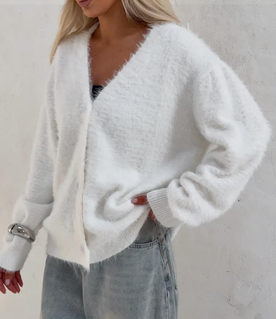 Cardigan douillet pour femme avec détails boutonnés modernes et coupe décontractée Berg-Feldt
