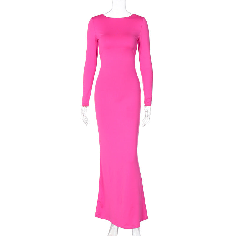 Robe longue élégante pour femme à la silhouette cintrée et aux manches longues par berg-feldt