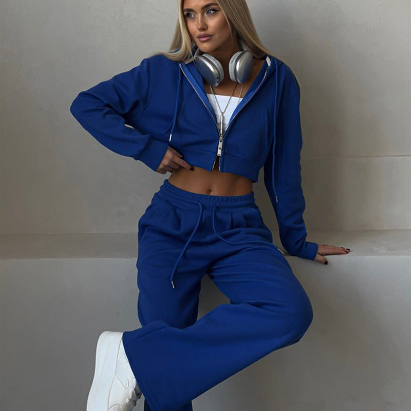 Ensemble sportif femme avec sweat à capuche court et pantalon de jogging ample Berg-Feldt