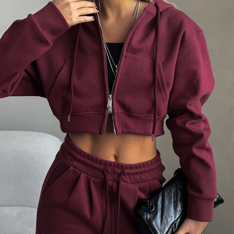 Ensemble sportif femme avec sweat à capuche court et pantalon de jogging ample Berg-Feldt