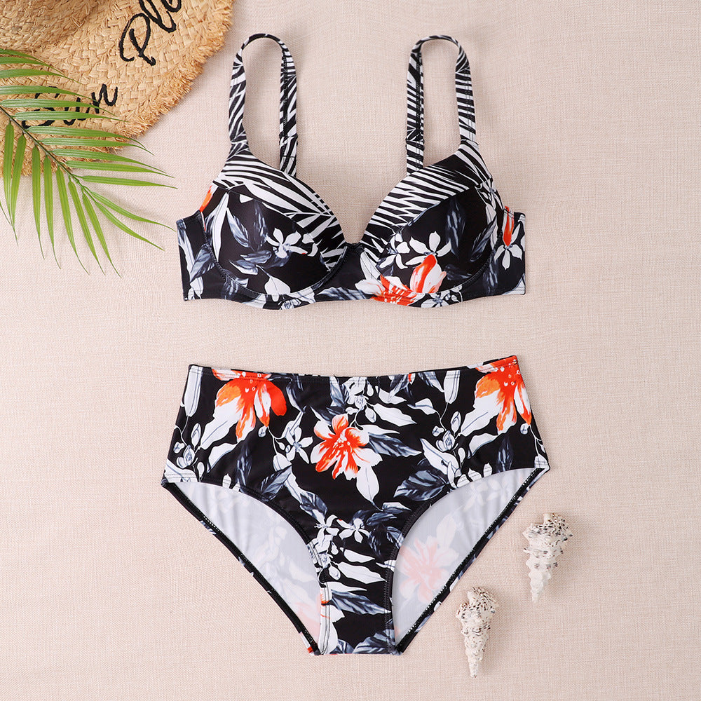 Hoch taillierter Damen-Bikini mit Stützwirkung von Berg-Feldt