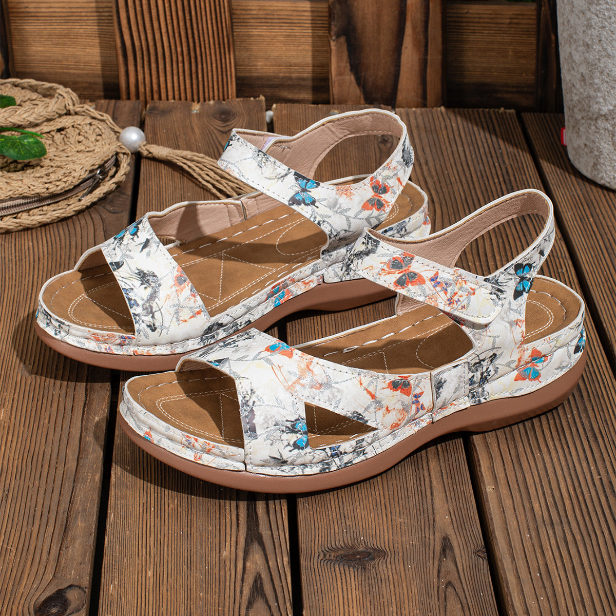 Bequeme Damen-Sandalen mit Blumenmuster von berg-feldt