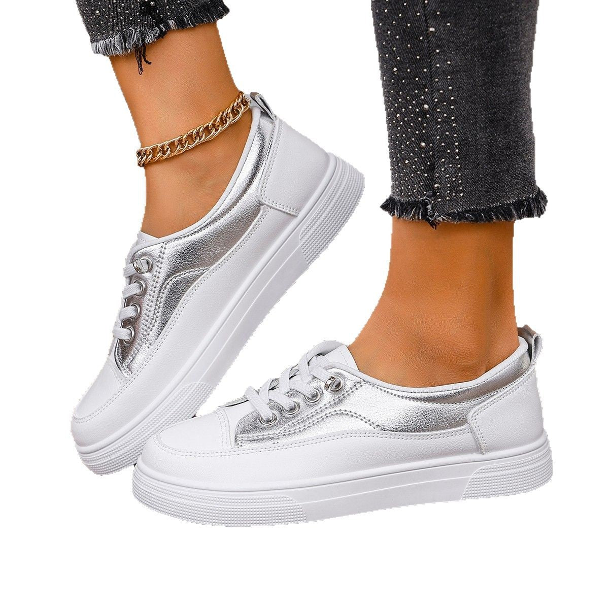 Modische Damensneakers mit eleganter Metallic-Applikation von berg-feldt