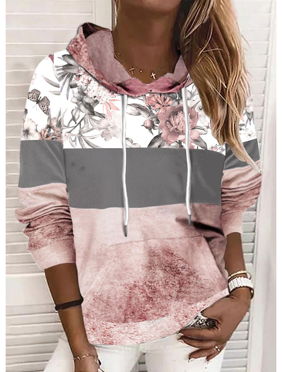 Sweat-shirt à capuche pour femme moderne avec imprimé floral et design color block de berg-feldt