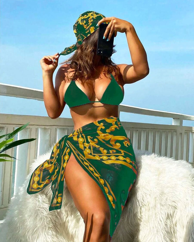 Élégant bikini pour femme avec paréo et motif de champs de montagne saisissant