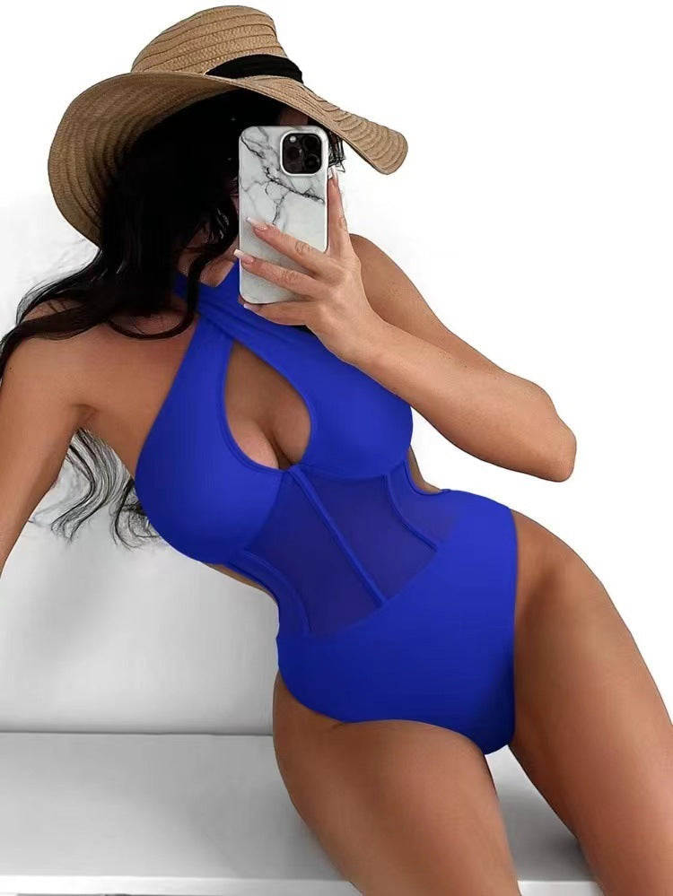 Innovativer Badeanzug für Damen mit verführerischen Cut-outs von berg-feldt