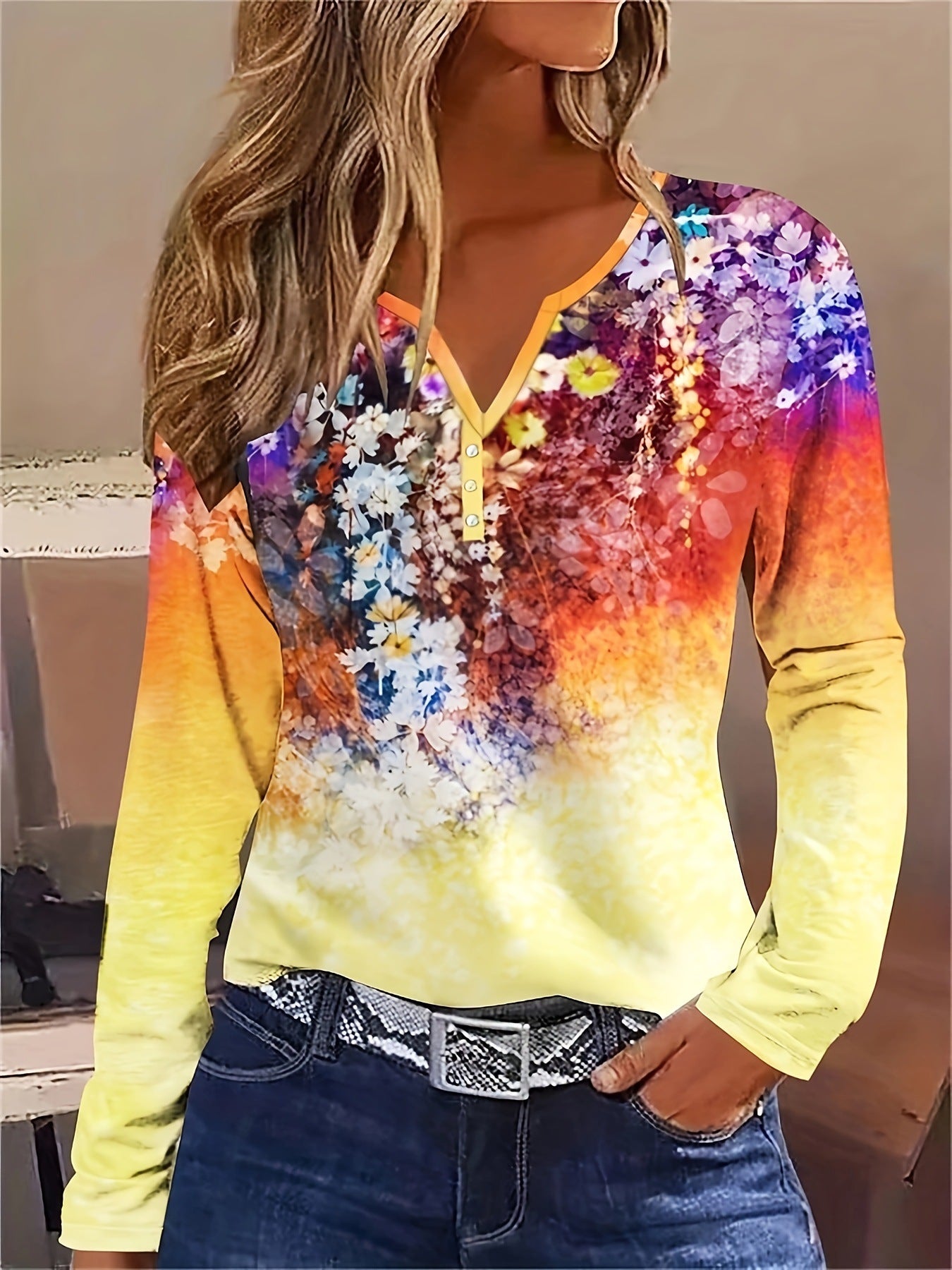 Henley-Shirt für Damen mit Blumenmuster, langen Ärmeln und Farbverlauf von berg-feldt