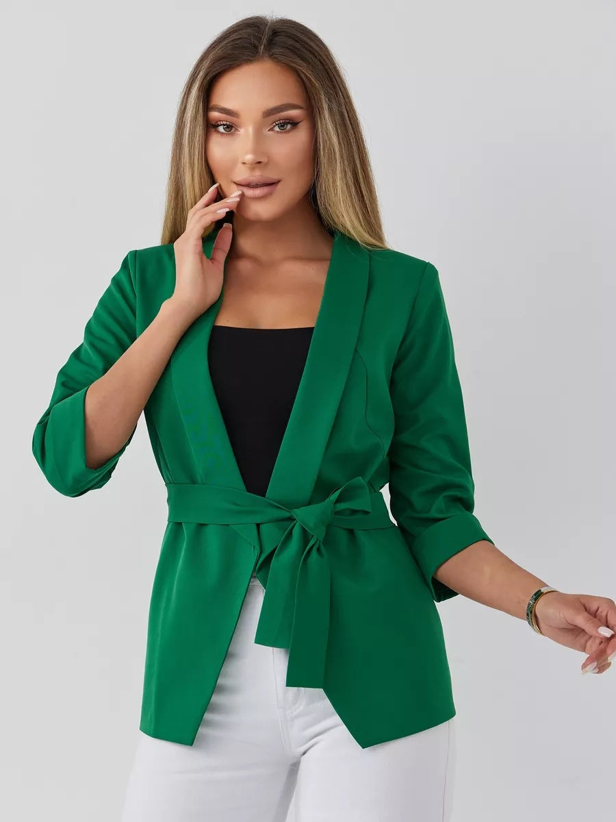 Elegante Damenblazerjacke mit tailliertem Schnitt und Gürtel von berg-feldt