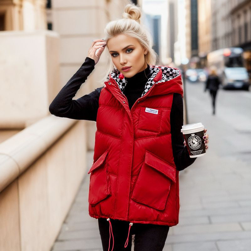 Gilet d'hiver matelassé pour femme avec capuche ajustable et poches pratiques Berg-Feldt