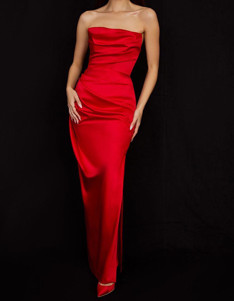 Robe longue élégante et bustier pour femme avec un drapé innovant de berg-feldt
