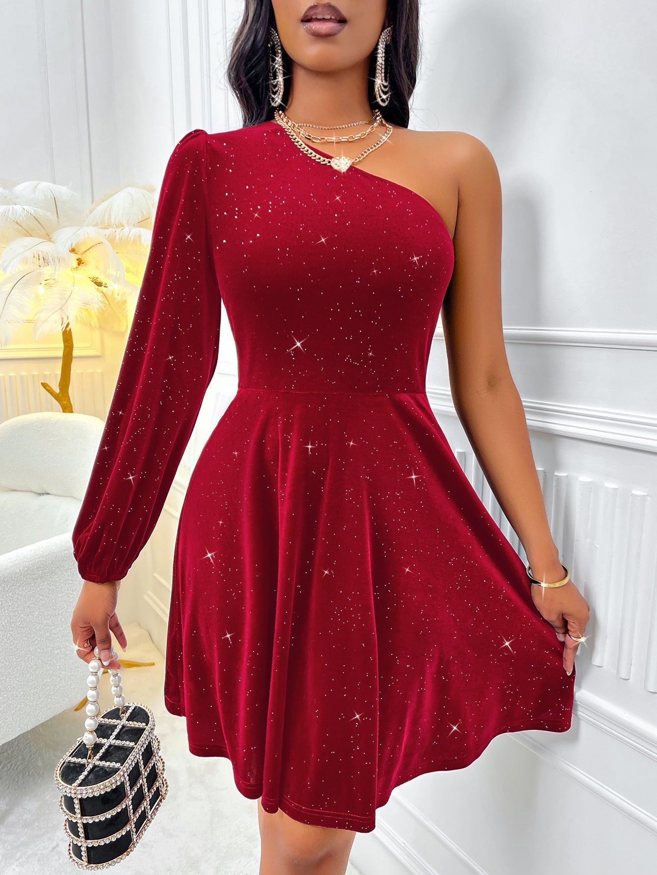 Elegantes Partykleid für Damen mit asymmetrischem Schnitt und Glitzerdetails berg-feldt
