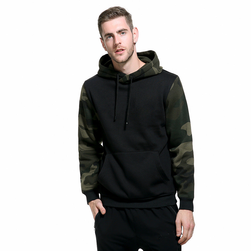 Hoodie homme avec motif camouflage moderne et poches pratiques Berg-Feldt