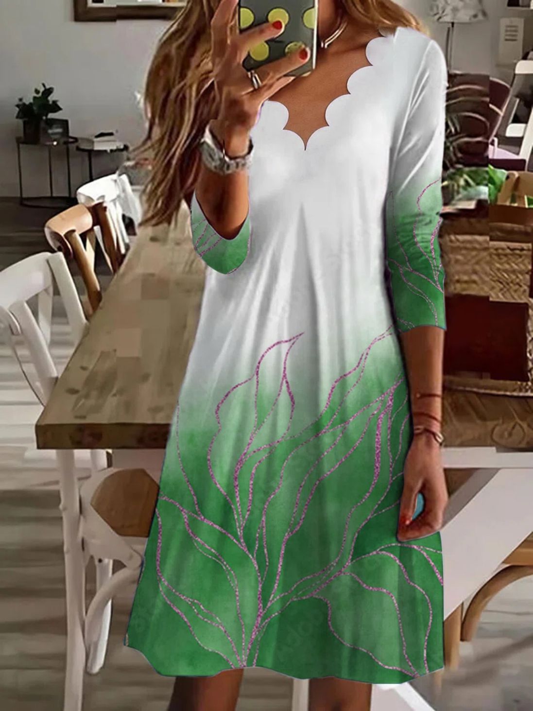Robe de plage femme élégante à col en V et imprimé floral de berg-feldt