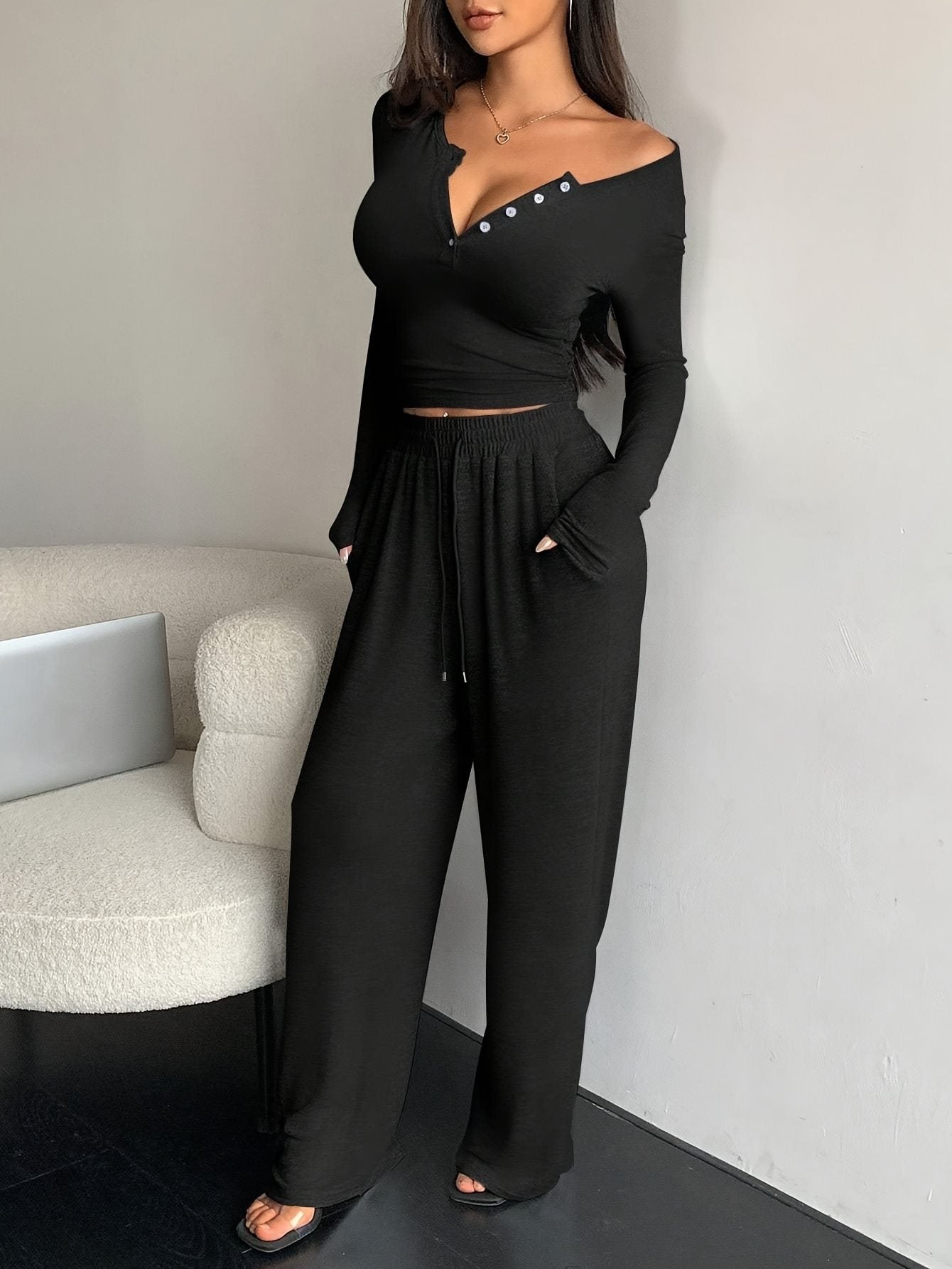 Loungewear Set Damen: Oberteil und weite Hose von berg-feldt