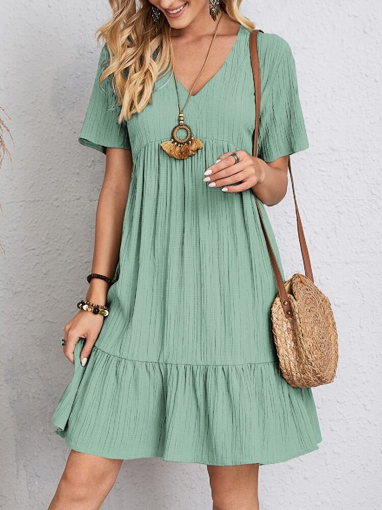 Kurzes Damen-Sommerkleid mit V-Ausschnitt und Volants von berg-feldt