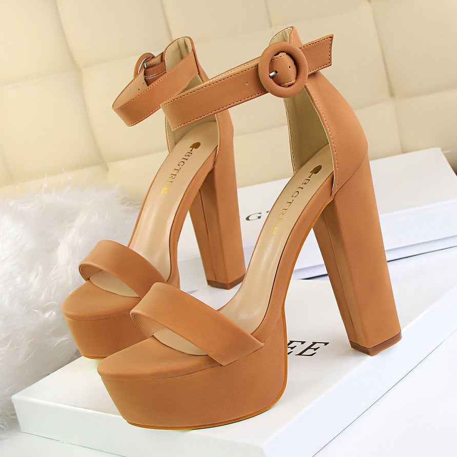 Sandales à plateforme et talons hauts pour femmes avec bride réglable à la cheville et talon bloc robuste Berg-Feldt