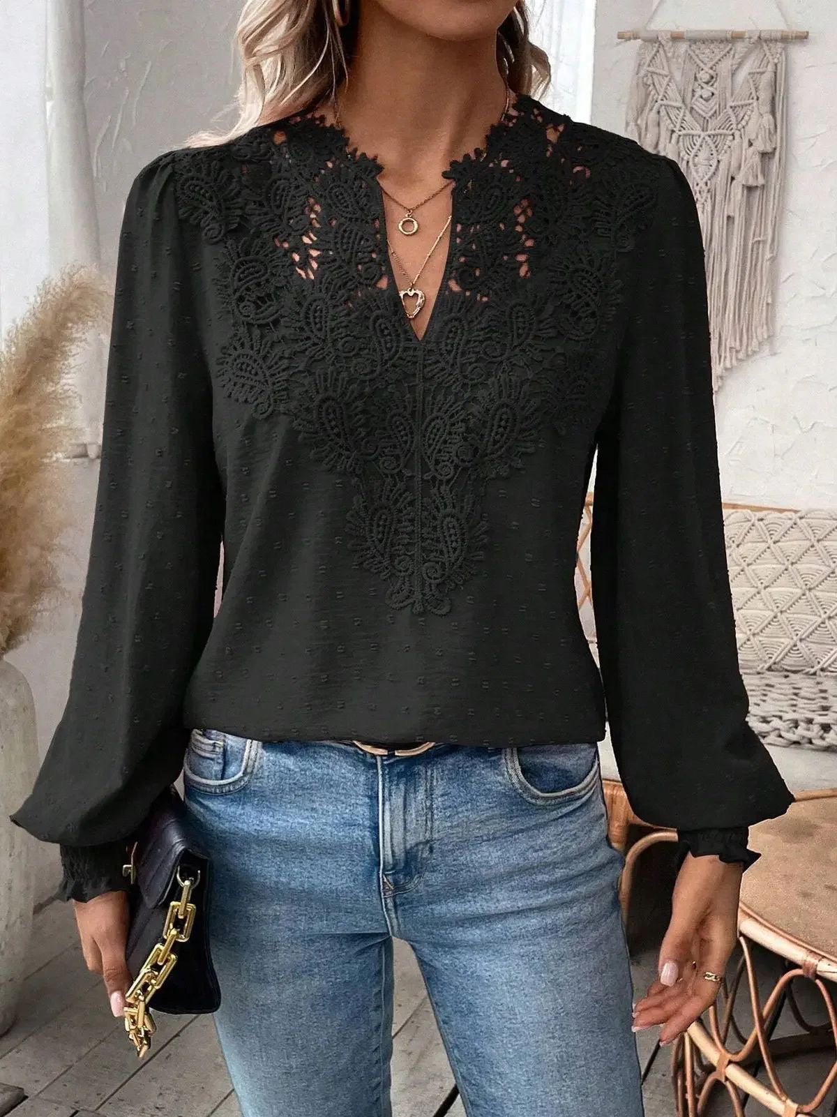 Blouse pour femme avec col en V et manches longues bouffantes par berg-feldt