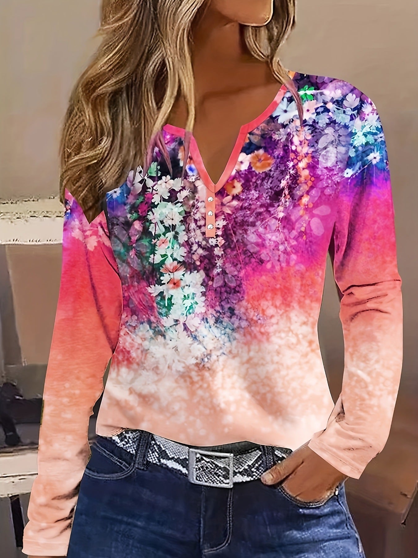 Henley-Shirt für Damen mit Blumenmuster, langen Ärmeln und Farbverlauf von berg-feldt