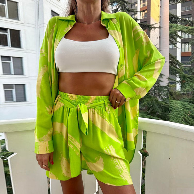 Bequeme Damen Sommer-Outfit: Oberteil und Shorts von berg-feldt