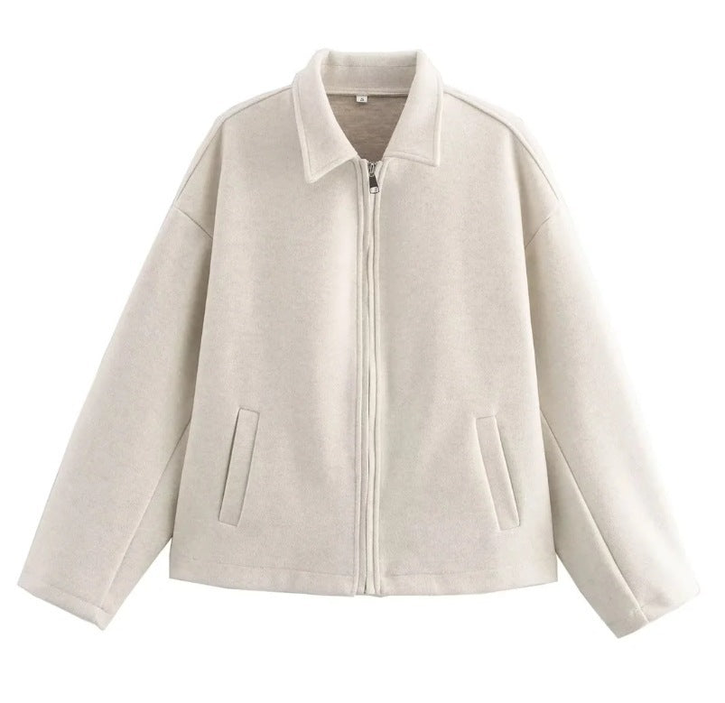 Veste courte tendance pour femmes avec col large et matériaux doux Berg-Feldt