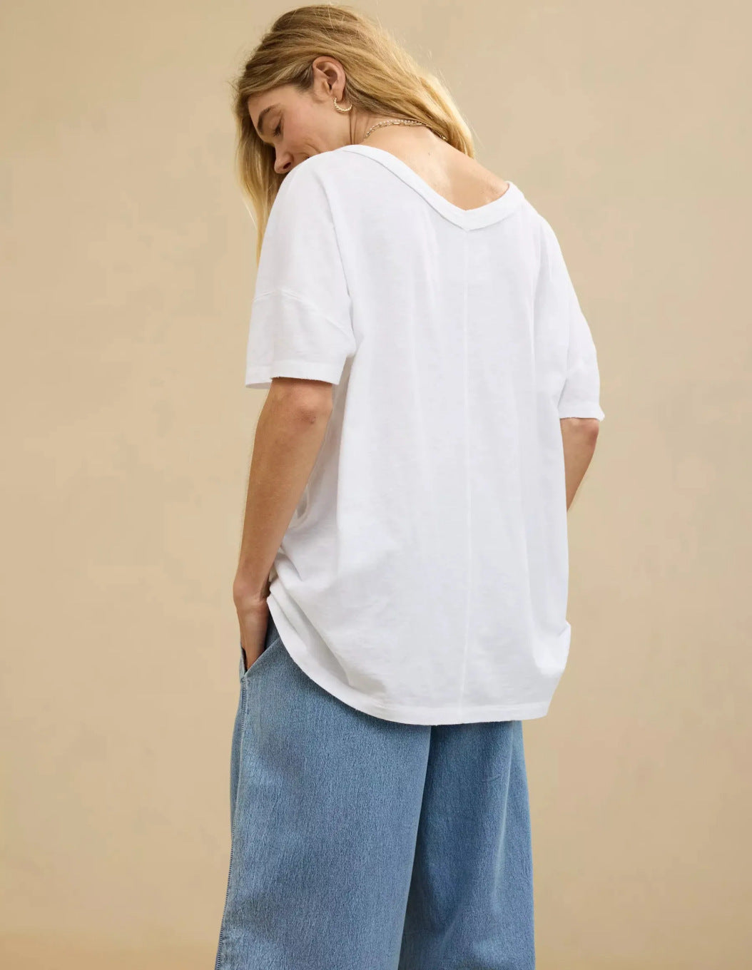 T-shirt femme oversize avec col en V plongeant, coupe décontractée, berg-feldt