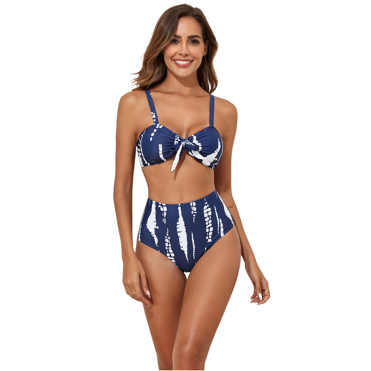 Ensemble bikini femme, taille haute, motif à nœud tendance et motifs contrastés par berg-feldt