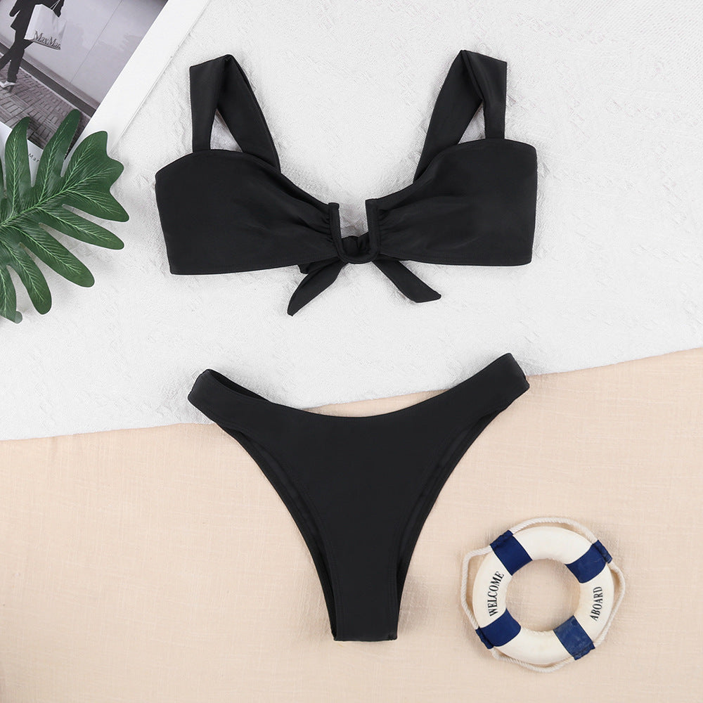 Haut de bikini fleuri avec nœud fantaisie, par berg-feldt