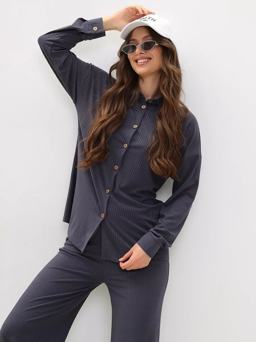 Ensemble ample et confortable pour femme à rayures avec boutons, par berg-feldt