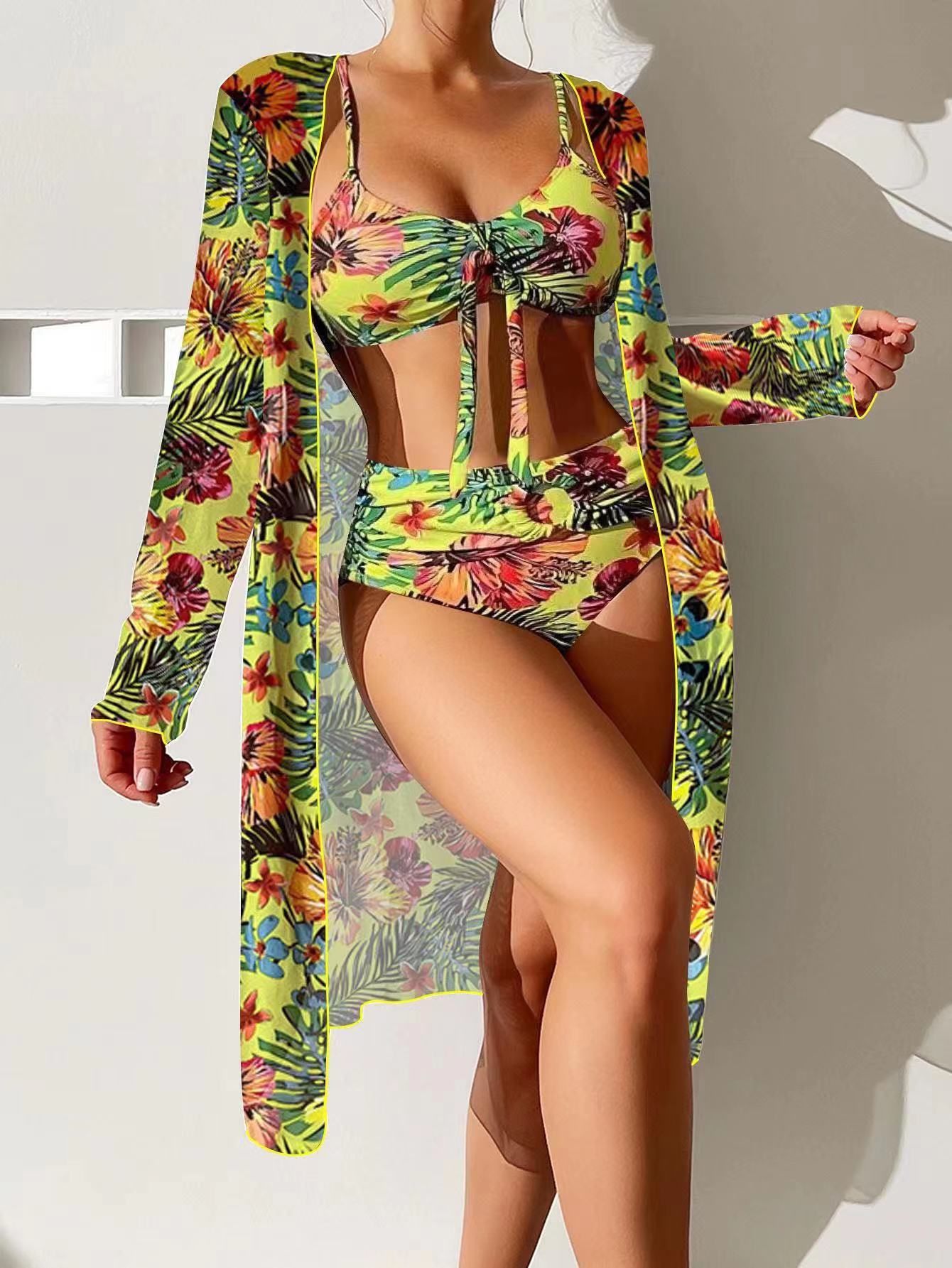 Maillot de bain deux pièces à imprimé tropical Berg-Feldt avec paréo transparent