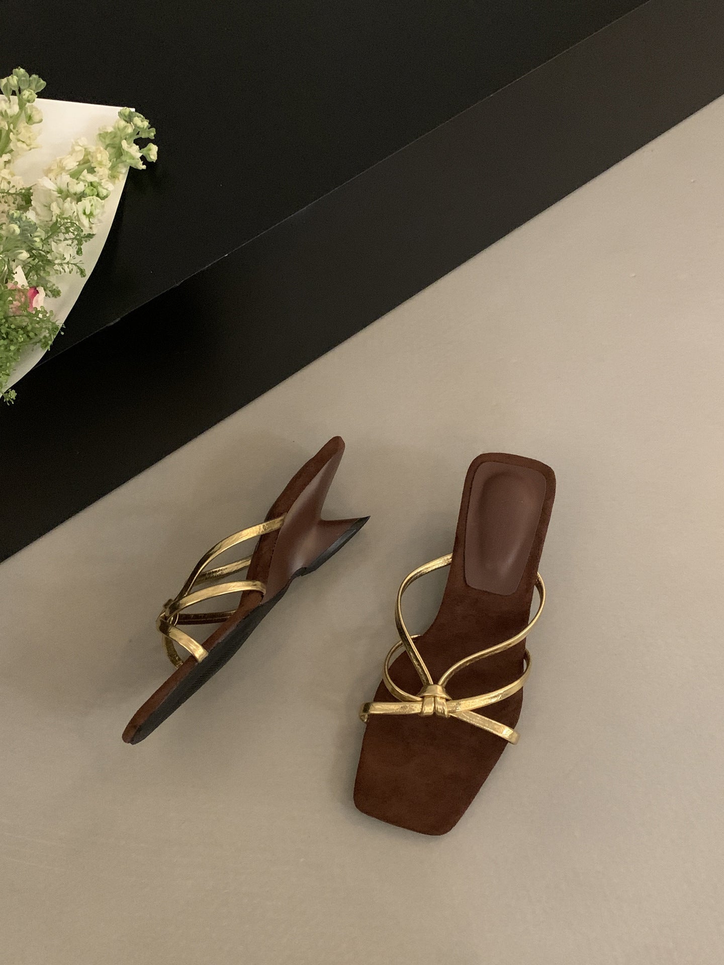 Sandales à talon pour femmes, élégantes et à brides, avec détails raffinés, par berg-feldt