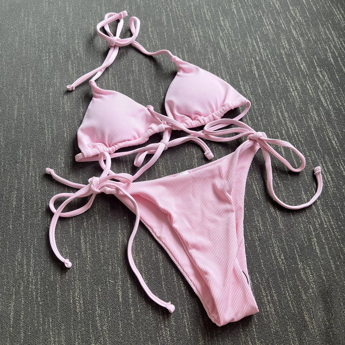 Ensemble de bikini pour femme Berg-Feldt : coupe triangle, bretelles réglables, évacue l'humidité