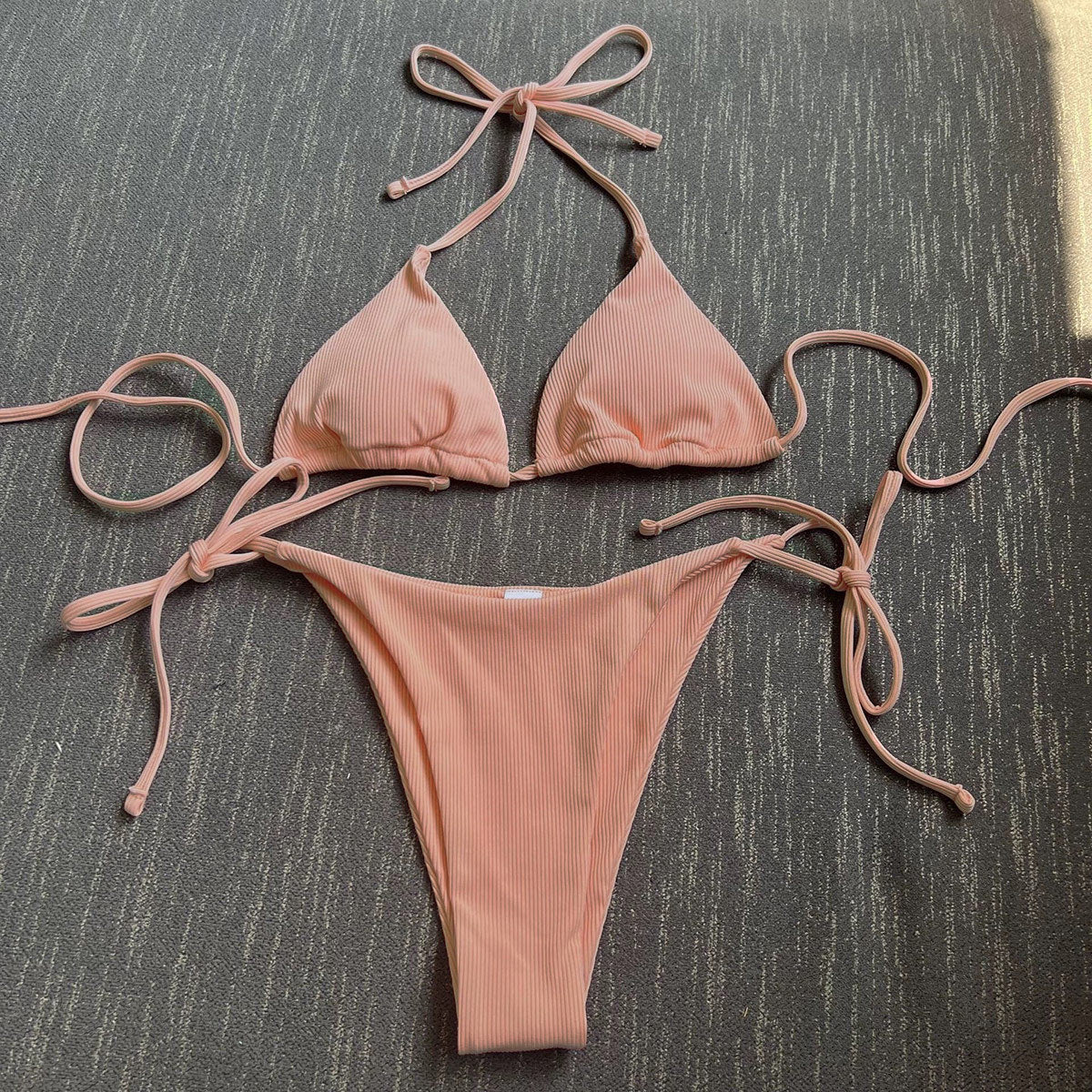 Ensemble de bikini pour femme Berg-Feldt : coupe triangle, bretelles réglables, évacue l'humidité