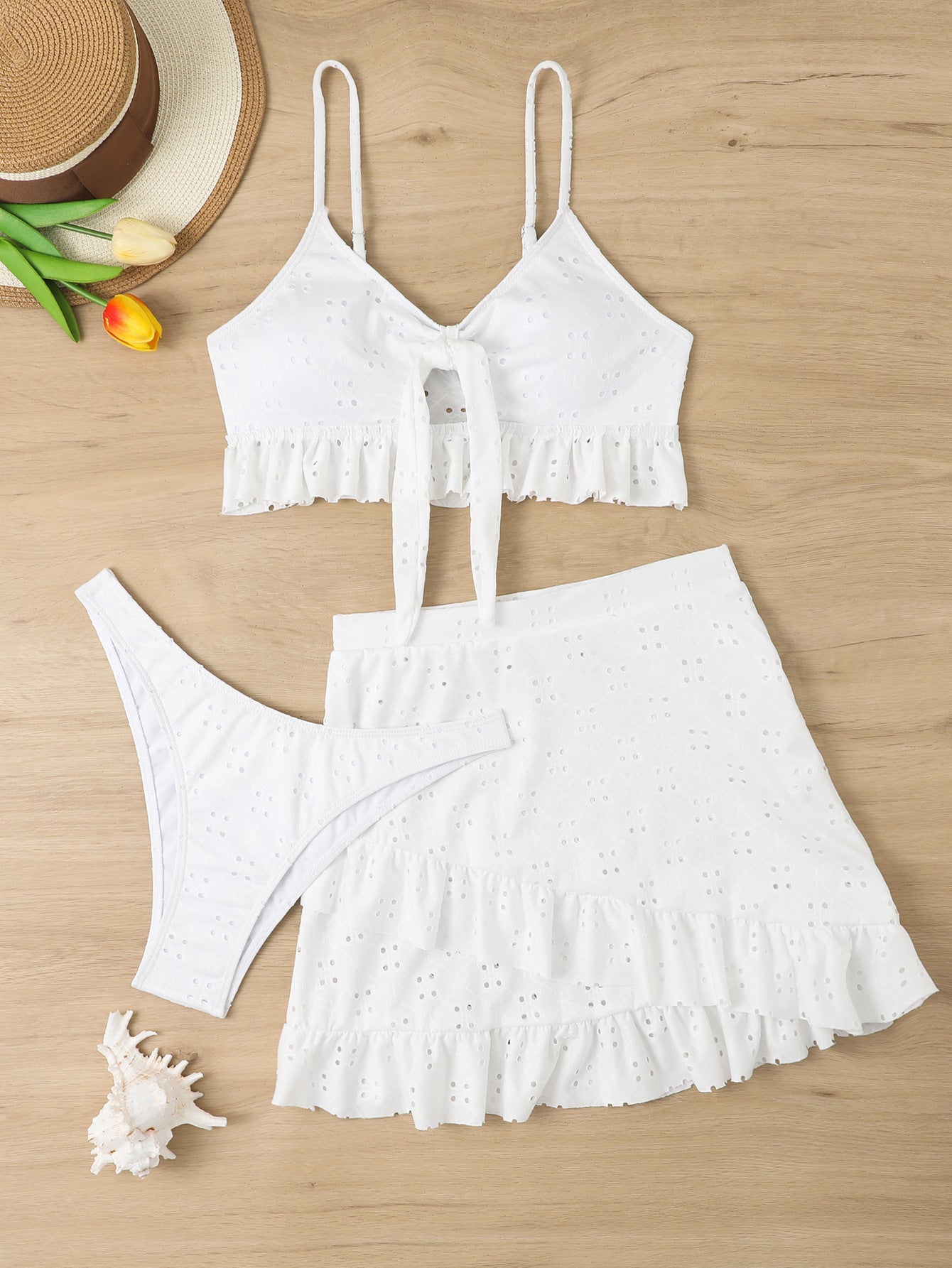 Ensemble de bikini pour femme avec jupe ample à volants et haut à nouer de berg-feldt