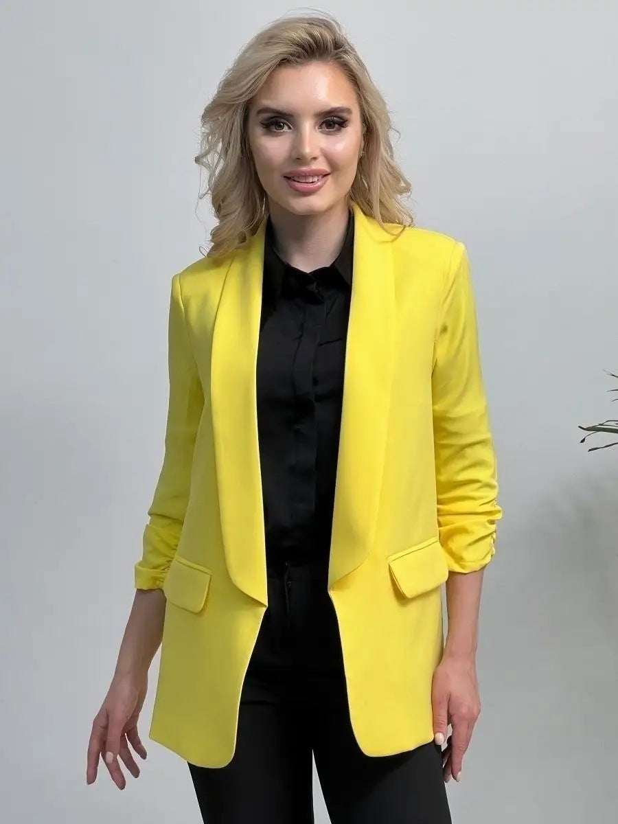 Blazer élégant pour femme avec basques raffinées et coupe ajustée de berg-feldt