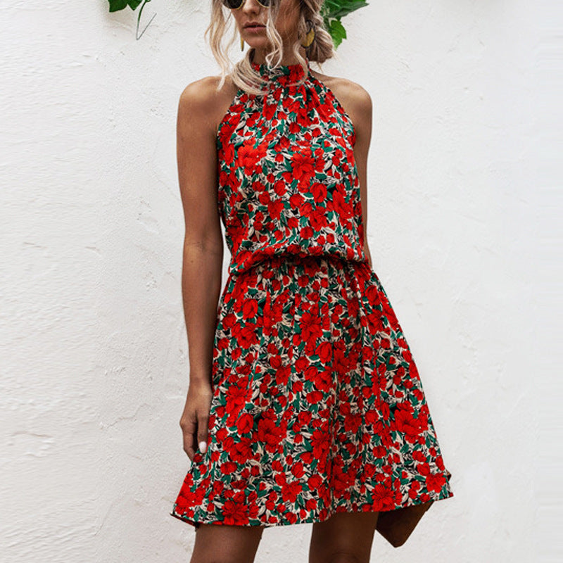 Robe courte fleurie froncée à la taille et dos-nu pour femme de berg-feldt