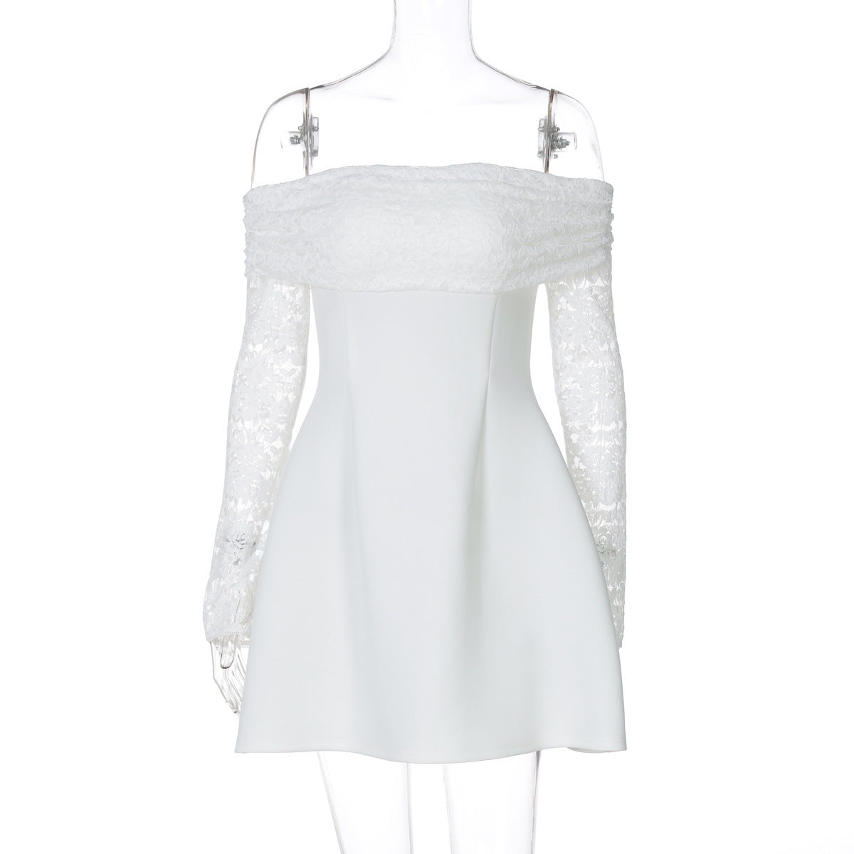 Elegantes Damenkleid mit Spitzärmeln und fließendem Rock von berg-feldt