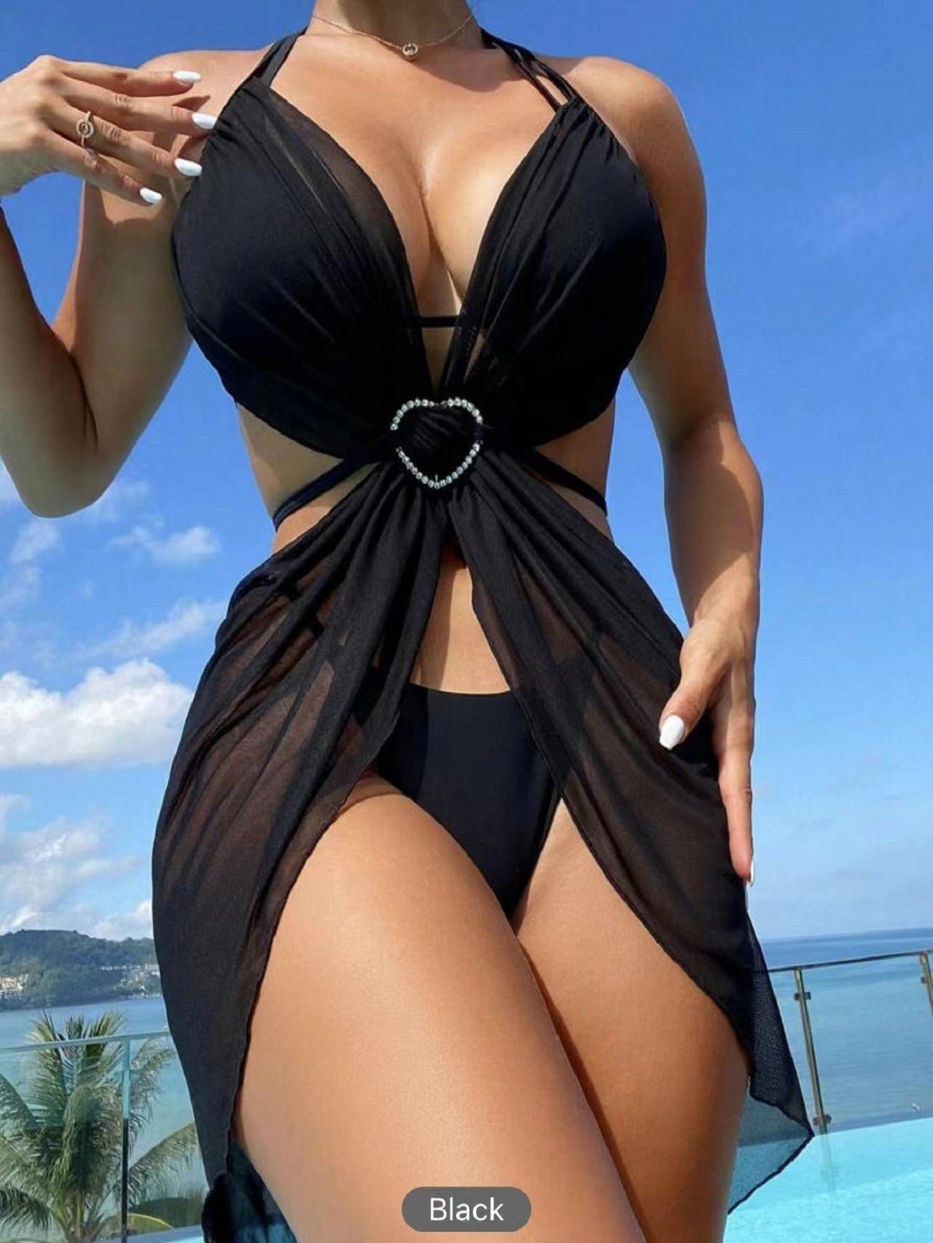 Maillot de bain Berg-Feldt pour femme avec cape en mousseline fluide et détail cœur