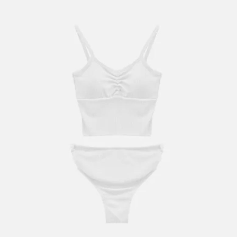 Sportlicher Damen Bikini mit Raffung, hohem Beinausschnitt von berg-feldt