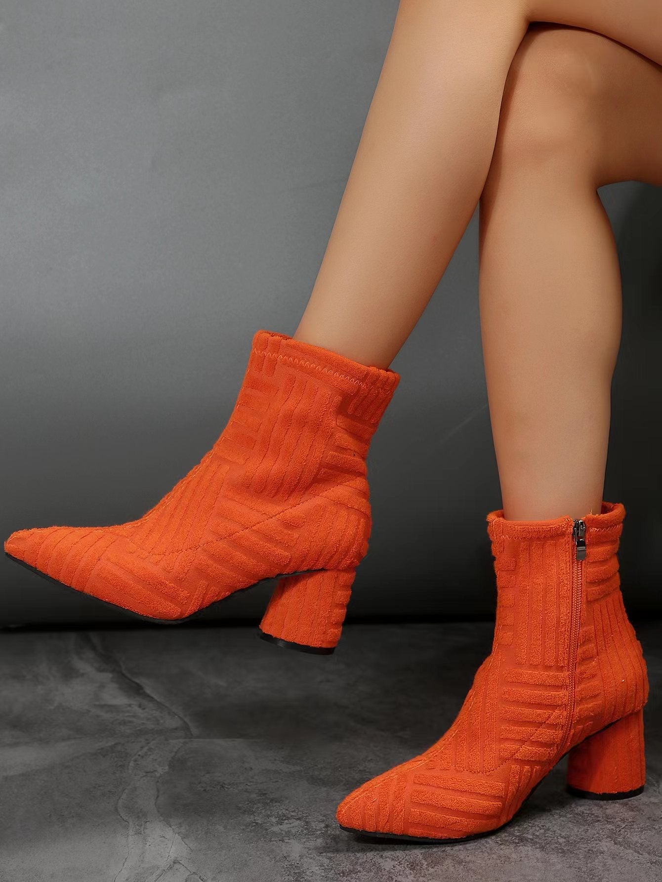 Damen Stiefeletten mit zeitgemäßem Strickdesign und komfortablem Blockabsatz Berg-Feldt