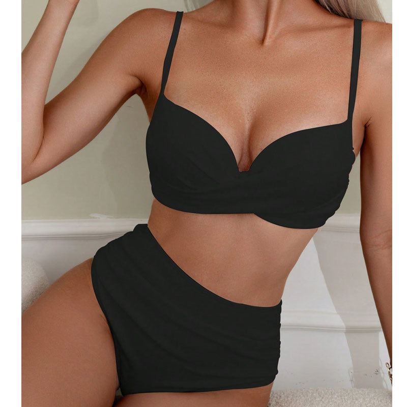 Haut de bikini femme Berg-Feldt, coupe haute, modèle cache-cœur avec bonnets paddés